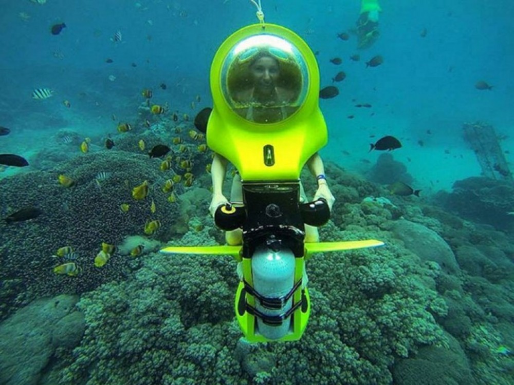 Scooter Underwater 