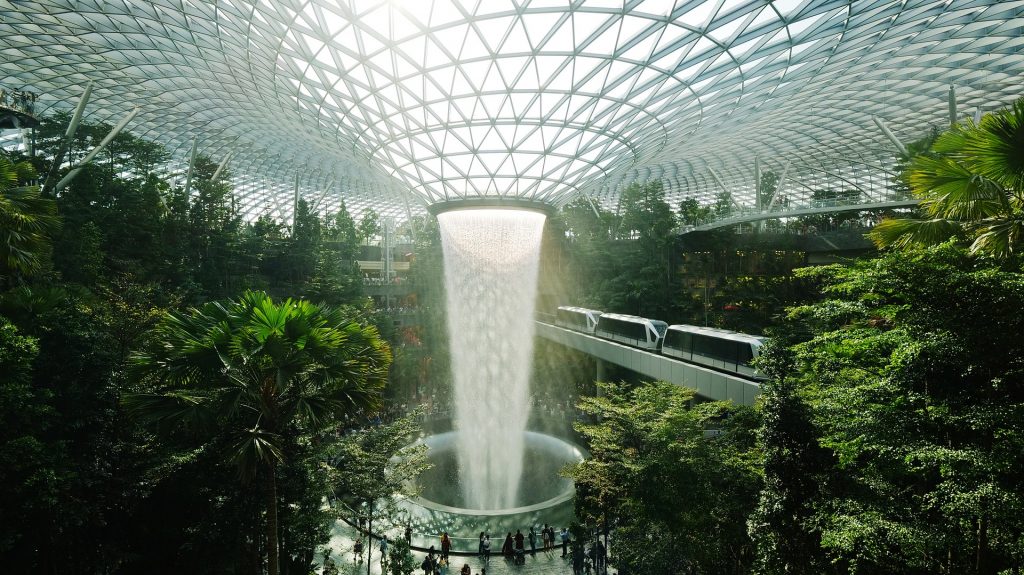 Changi Airport, tips for your first travel to Singapore